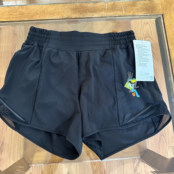 Lululemon Hotty Hot High-Rise Lined Short 4" *Atlanta
Black🦄 - Picture 4 of 5